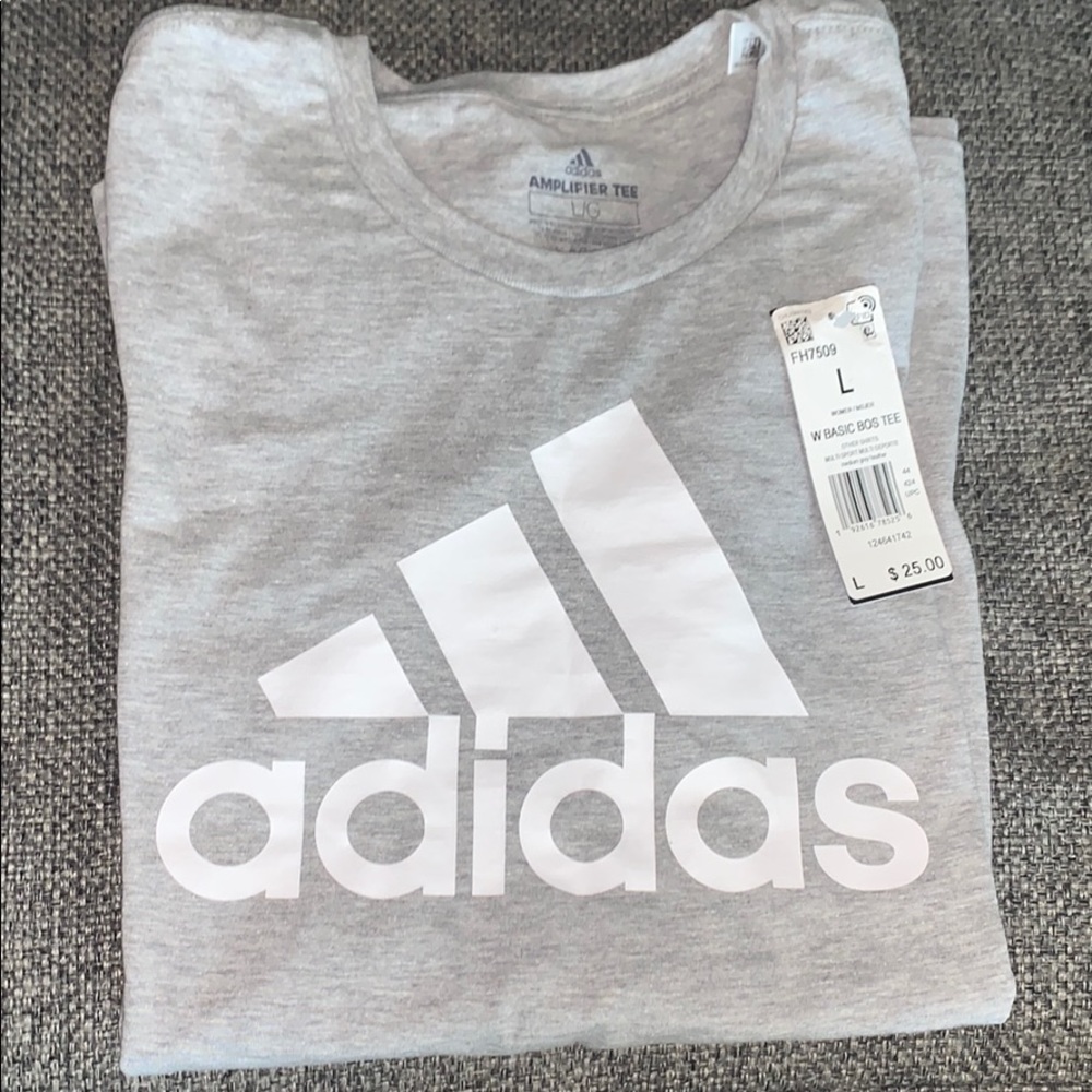 NEW 🔥 Woman’s Adidas Grey Tee